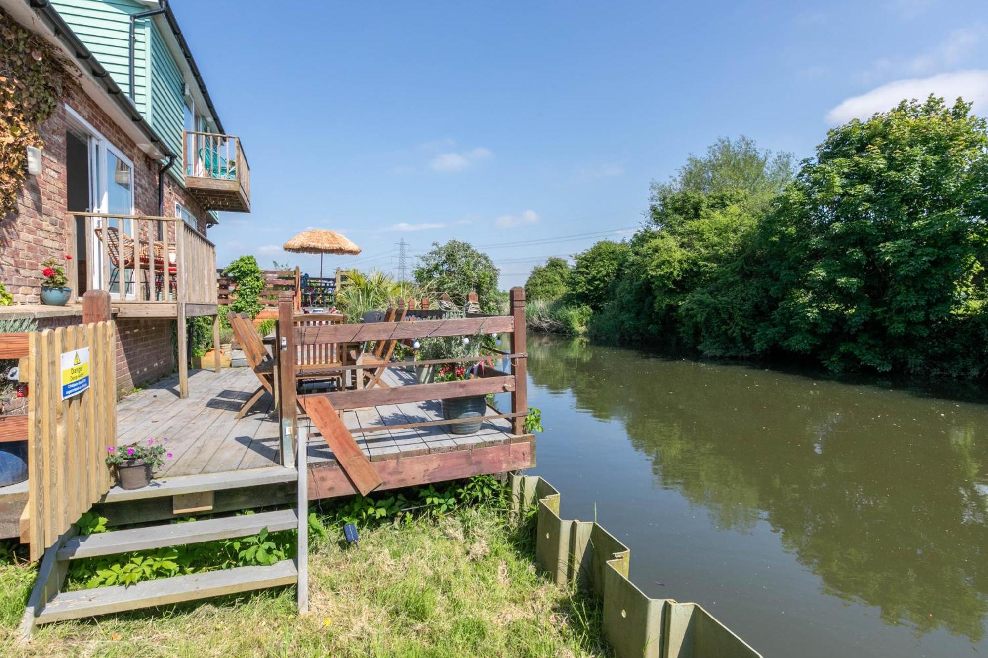 Riverside Escape Iden Rye Exterior foto